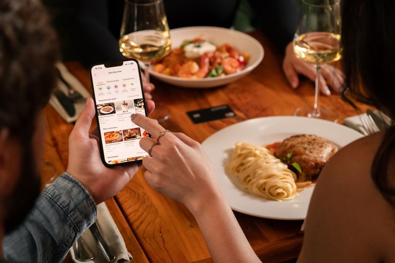 Como economizar em restaurantes com o Duo Gourmet