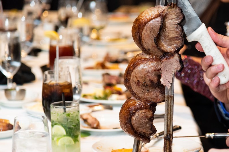 Churrascaria em Balneário Camboriú para você degustar as melhores carnes